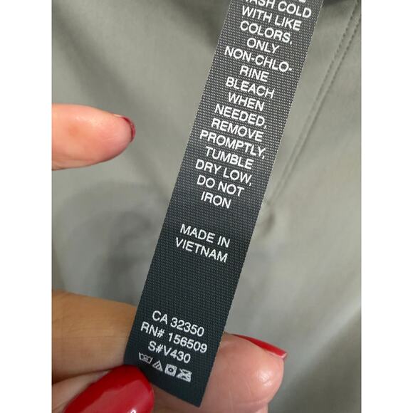 Vuori Men's Meta Pant Athletic Slim Grey Stretch Men's 38 x32 New Preppy - Picture 10 of 12